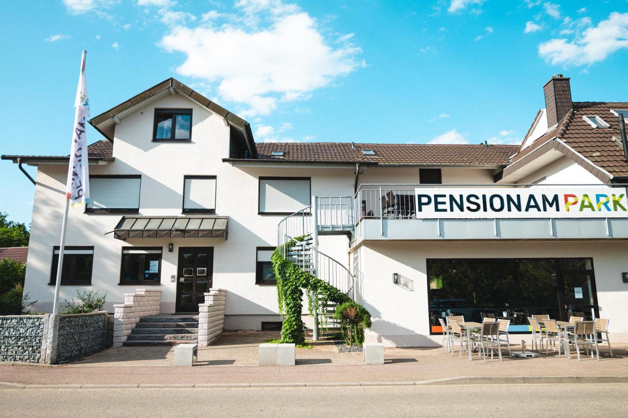 Pension Am Park روست المظهر الخارجي الصورة